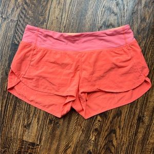 Lululemon mid rise Speed Short 2.5